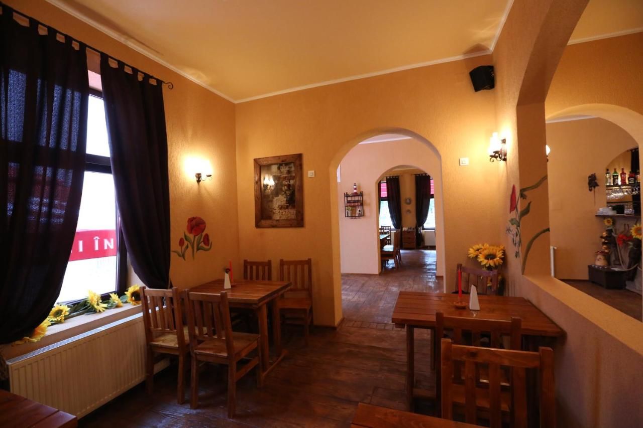 Гостевой дом La Storia Guest House Питешти-17